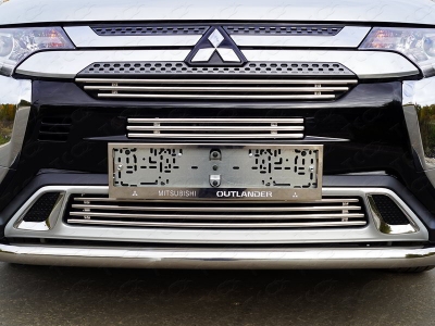 Решетка радиатора нижняя 12 мм для Mitsubishi Outlander 2018-2021